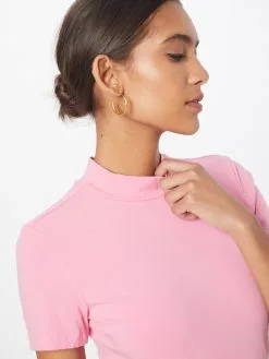 ONLY T-shirts Shirt CAROLA Dames Lichtroze / Zwart -ONLY Elegant winkel 0d8bb8f7064963e40fd187aa03577cc3