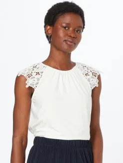 ONLY Kanten Tops Top SILJA Dames Wit -ONLY Elegant winkel 380460e9e1977465e9ef7797e4f7ea31