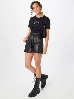 ONLY T-shirts Shirt Kita Dames Zwart -ONLY Elegant winkel 70d39b58b4f569eaac9ee448f5c5bcb1