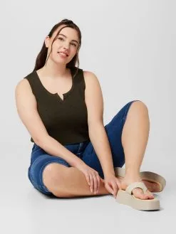 ONLY CARMAKOMA Denim Shorts Skinny Jeans AUGUSTA Dames Blauw -ONLY Elegant winkel c44968b0ab5fb4d183872b53fcd6158f