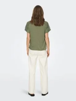 ONLY T-shirts Shirt Dames Kaki -ONLY Elegant winkel f51adda067c42deed188bab35e4ed080