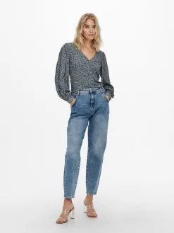 ONLY Mom Jeans Loosefit Jeans Troy Dames Blauw -ONLY Elegant winkel ffb7607fe0ee9aaf75507ae1c1272b74
